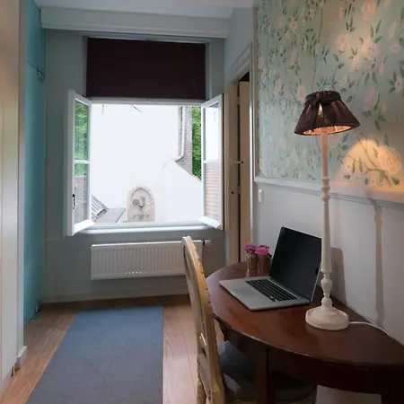 Canalside House - Luxury 4* Bruggy