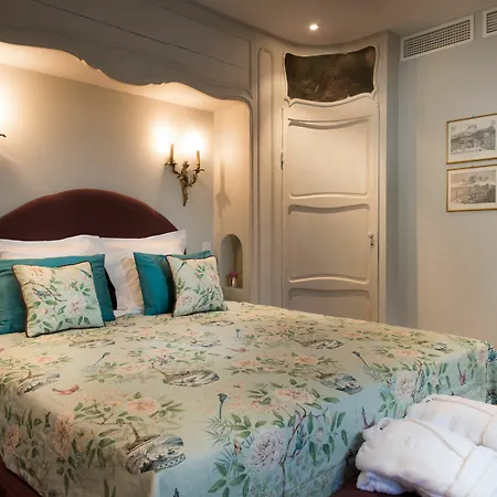 Canalside House - Luxury Bruggy